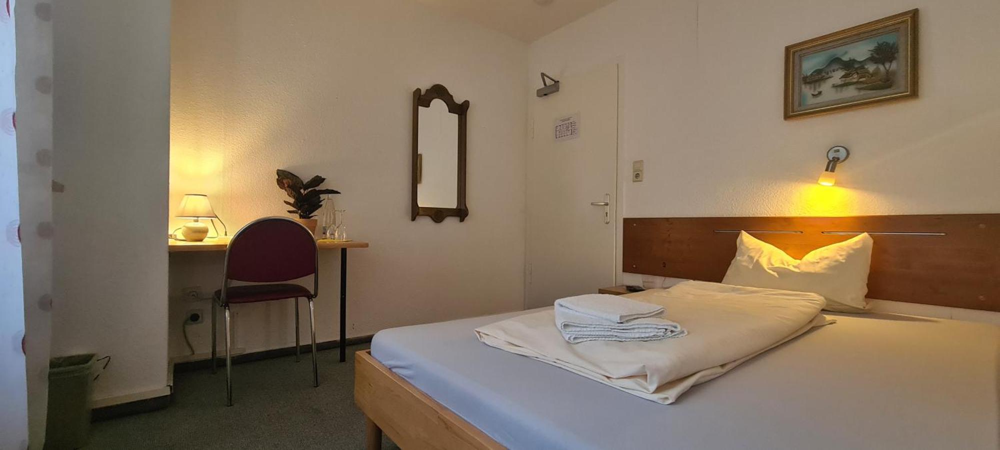 Hotel Lamm Stuttgart Oda fotoğraf
