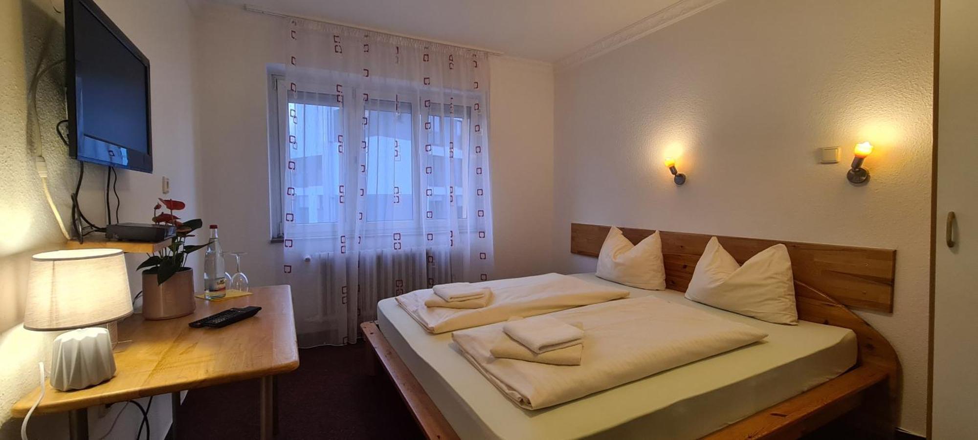 Hotel Lamm Stuttgart Oda fotoğraf